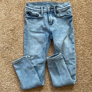 Gap size 6 skinny jeans, adjustable waist, clip close. Light blue.